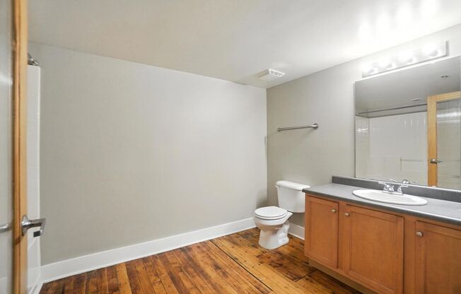 1 bed, 1 bath, 943 sqft, $1,424, Unit 3301-103
