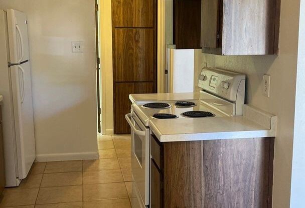 1 bed, 1 bath, $695, Unit 632 A