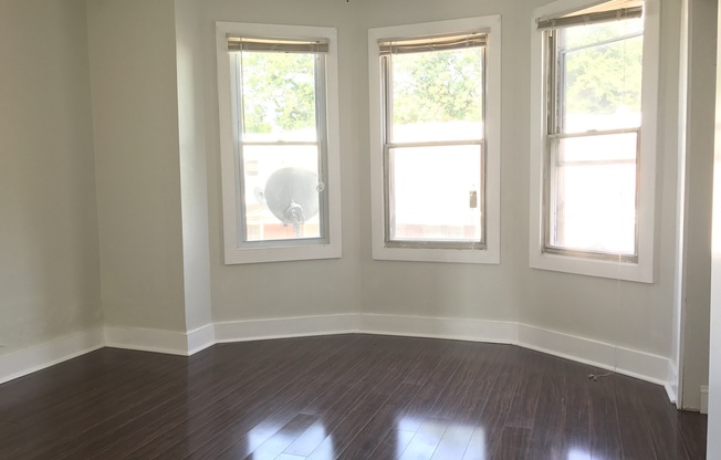 3 beds, 1 bath, $1,200