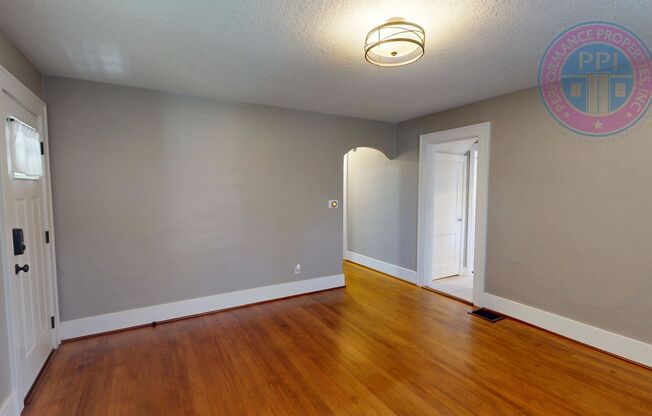 Desirable Kenton Bungalow, Newly Updated, RV Parking, Large Backyard, Raised Garden Beds, Pet Friendly