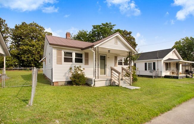 Adorable Updated 3 BR, 1 BA Home in Fremont