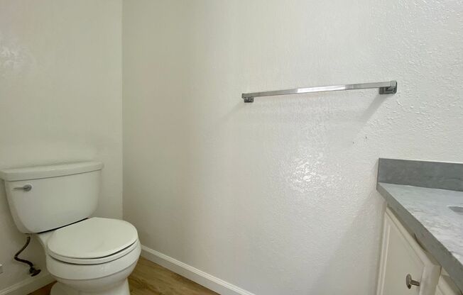 Newly Renovated Condo with NEW KITCHEN! - Swimming Pool