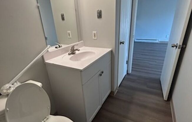 2 beds, 1 bath, 750 sqft, $965, Unit Unit 6262-09