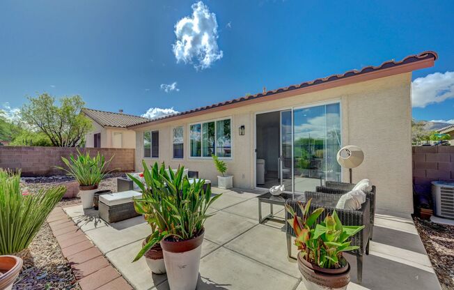 2 beds, 2 baths, $2,300