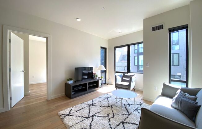 3 beds, 2 baths, $6,295, Unit Unit 2