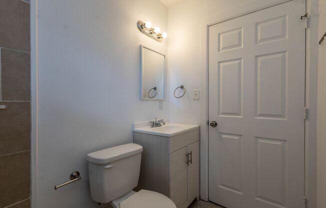 2 beds, 1 bath, $1,097