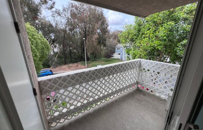 Cozy 1 Bed, 1 Bath Condo in Mira Mesa w/ Off-Street Parking!