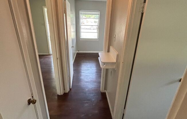 2 beds, 1 bath, $1,750