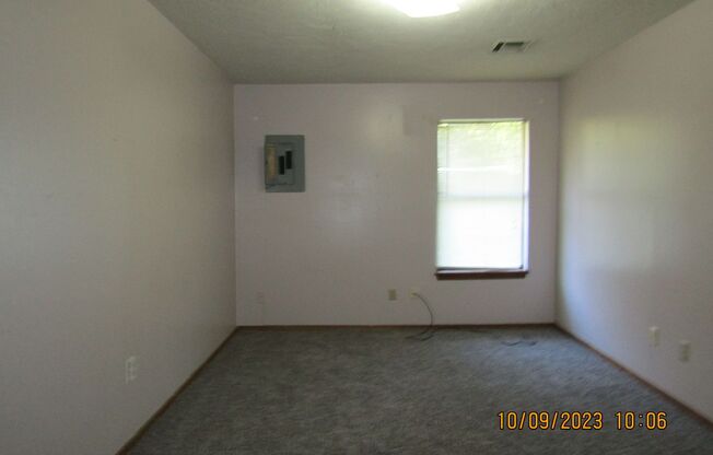 2 beds, 1.5 baths, $825