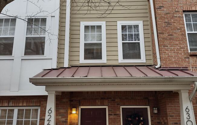 Pristine, move in ready Townhome located in Elizabeth Court!