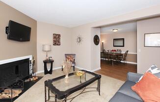 2 beds, 2 baths, 1,010 sqft, $1,125
