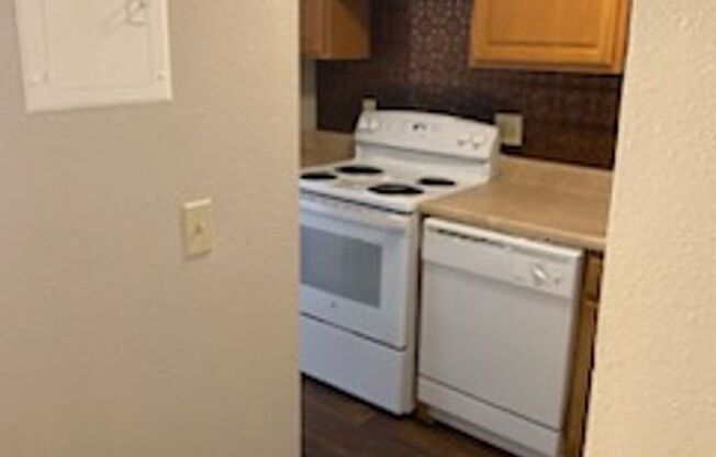 Studio, 1 bath, 520 sqft, $560, Unit 2604-106