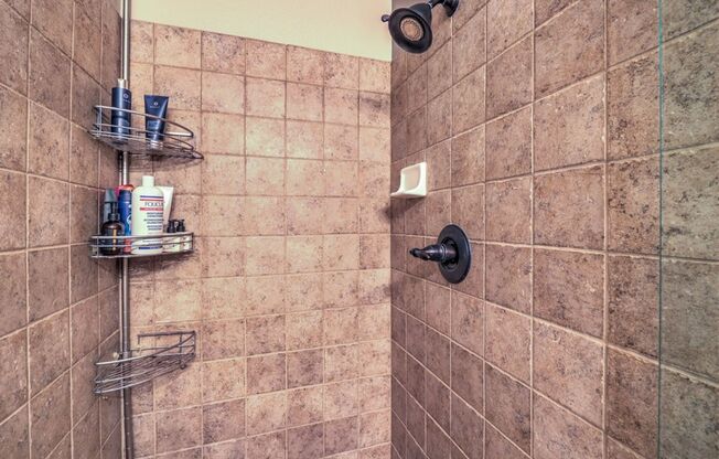 3 beds, 3 baths, $6,995