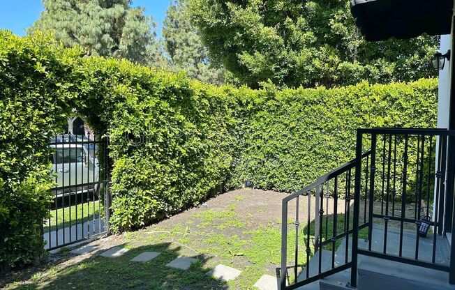 358 N SAN VICENTE BLVD