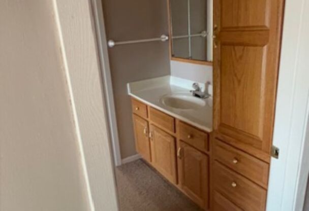 1 bed, 1 bath, 615 sqft, $839, Unit 235