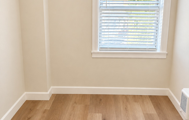 Studio, 1 bath, 498 sqft, $1,550, Unit 403