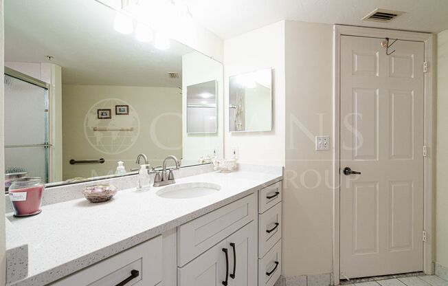 2 beds, 2 baths, $2,795, Unit # 1704