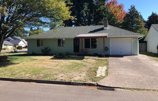 3 bedroom 1 bath house in Eugene! MOVE IN SPECIAL!