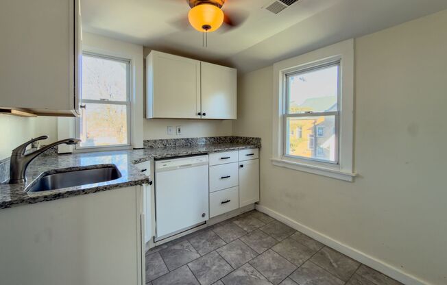 2 beds, 1 bath, 574 sqft, $1,495, Unit 103-105 Center Street, West Haven, CT 06516