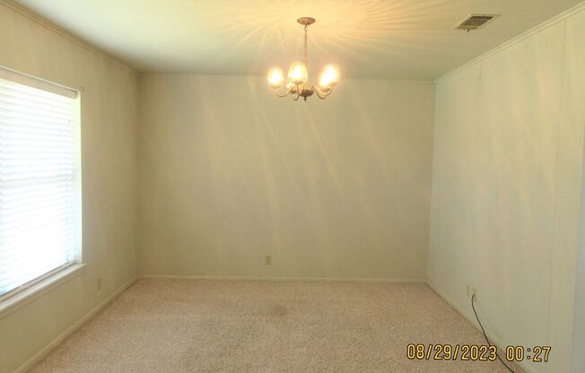 WHITESBORO TX 3/2/2 CHARMING HOME FOR LEASE!