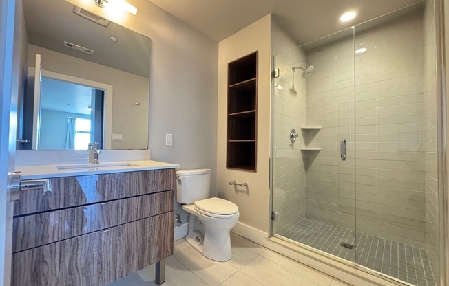 2 beds, 2 baths, 922 sqft, $3,400, Unit 204