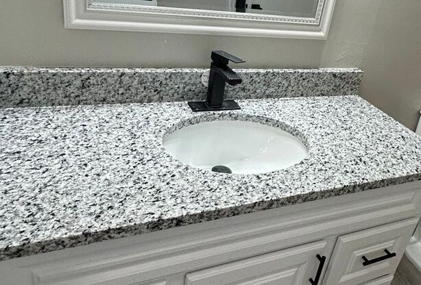 2 beds, 2 baths, 1,050 sqft, $1,075, Unit 4085