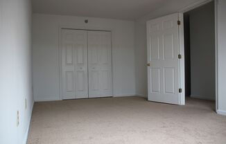 2 beds, 1 bath, 927 sqft, $1,900, Unit 535