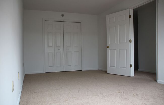 2 beds, 1 bath, 927 sqft, $1,950, Unit 535