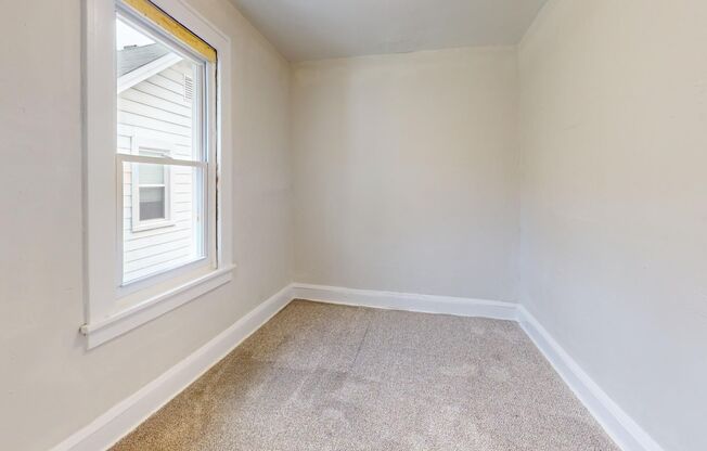 2 beds, 1 bath, 735 sqft, $900, Unit Unit 4