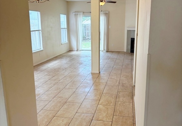 1311 HAZELBURY LN