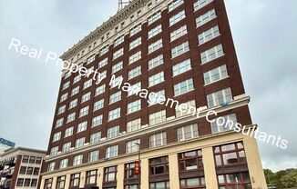 $600 Free Rent on 2Bed, 2 Bath at Western Auto