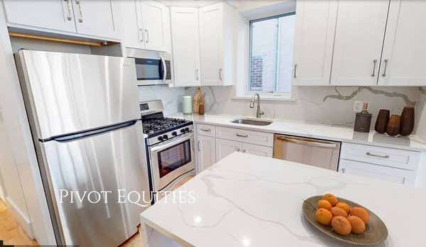 2434 E 2 ST
