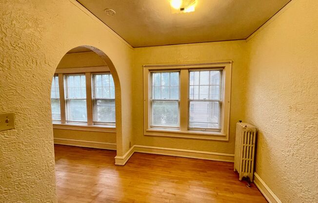 Studio, 1 bath, $875, Unit 205