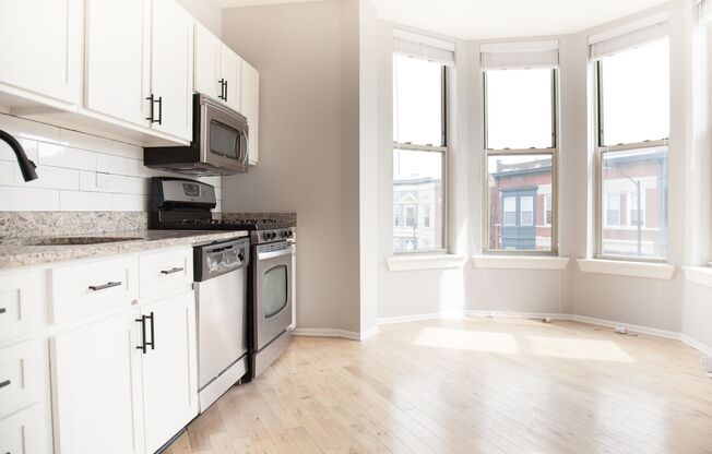 1 bed, 1 bath, 600 sqft, $2,495, Unit 3266 - 2E