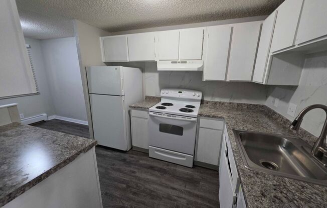 2 beds, 2 baths, 810 sqft, $1,199, Unit B-214