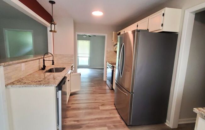 3 beds, 2 baths, $1,550