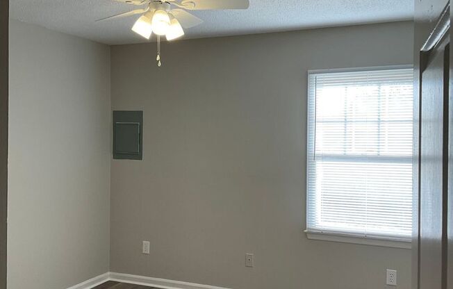 Available Now !! Two bedroom one bath apartment in Gastonia!