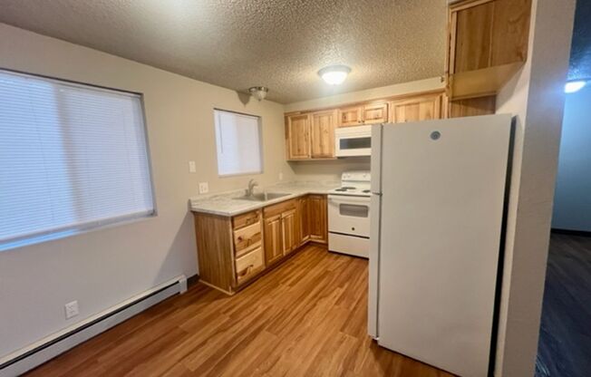 2 beds, 1 bath, 850 sqft, $1,195