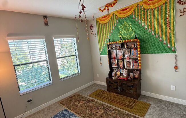 Gorgeous 5-Bedroom, 3-Bathroom in Riverview