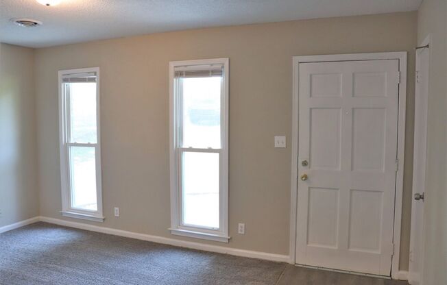 Handsome  3-bedroom ranch home!