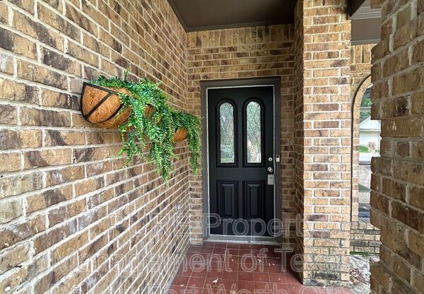 7516 WOODHAVEN DR