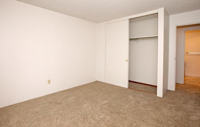 2 beds, 1 bath, 1,058 sqft, $2,200, Unit 2317