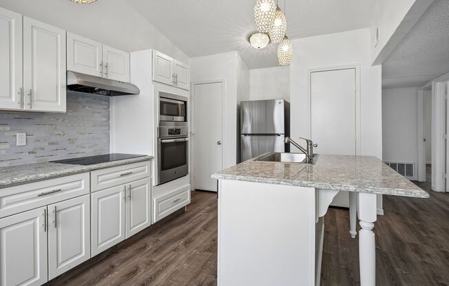 3 beds, 1 bath, $2,200
