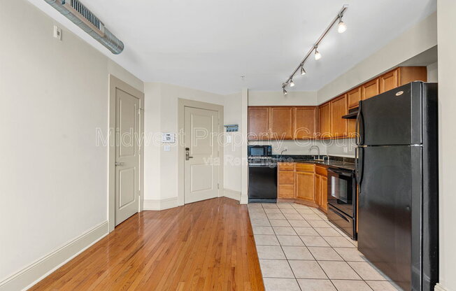1 bed, 1 bath, 550 sqft, $950, Unit 115