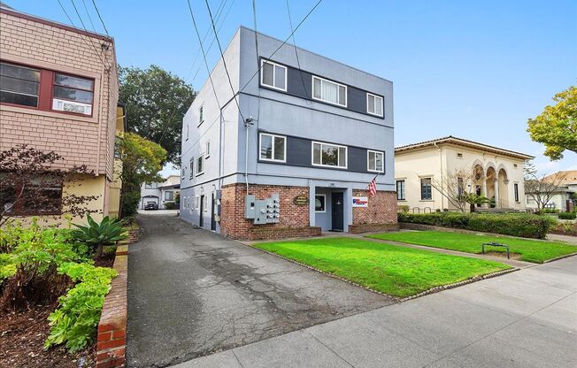 2234 Santa Clara Ave #B - 1 bedroom | 1 bath