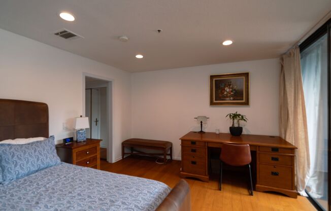 2 beds, 2 baths, $3,500, Unit APARTMENT 305