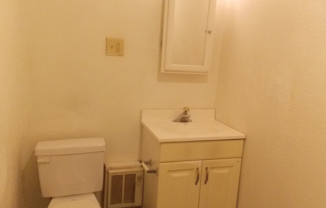 1 bed, 1 bath, $1,195, Unit 1F