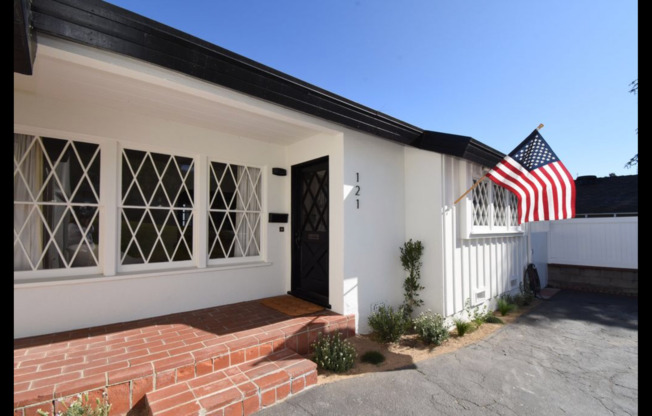 Beautiful single family home in Upper Hollywood Riviera