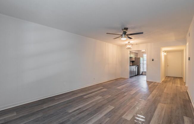 2 beds, 1 bath, $1,325