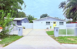 7006 N DUNCAN AVE